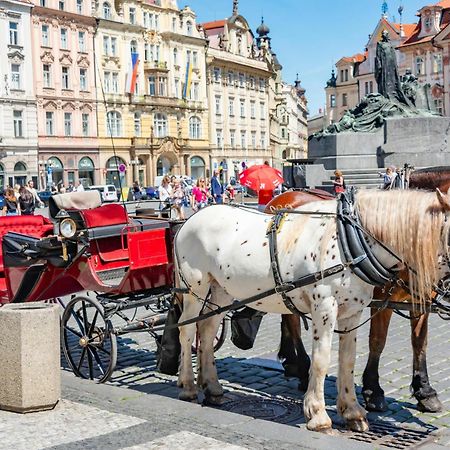 Cozy Homestay At Prague Main Station ภายนอก รูปภาพ