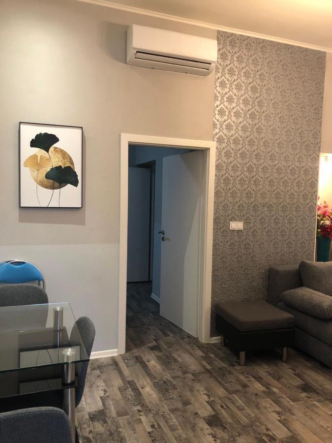 Cozy Homestay At Prague Main Station ภายนอก รูปภาพ