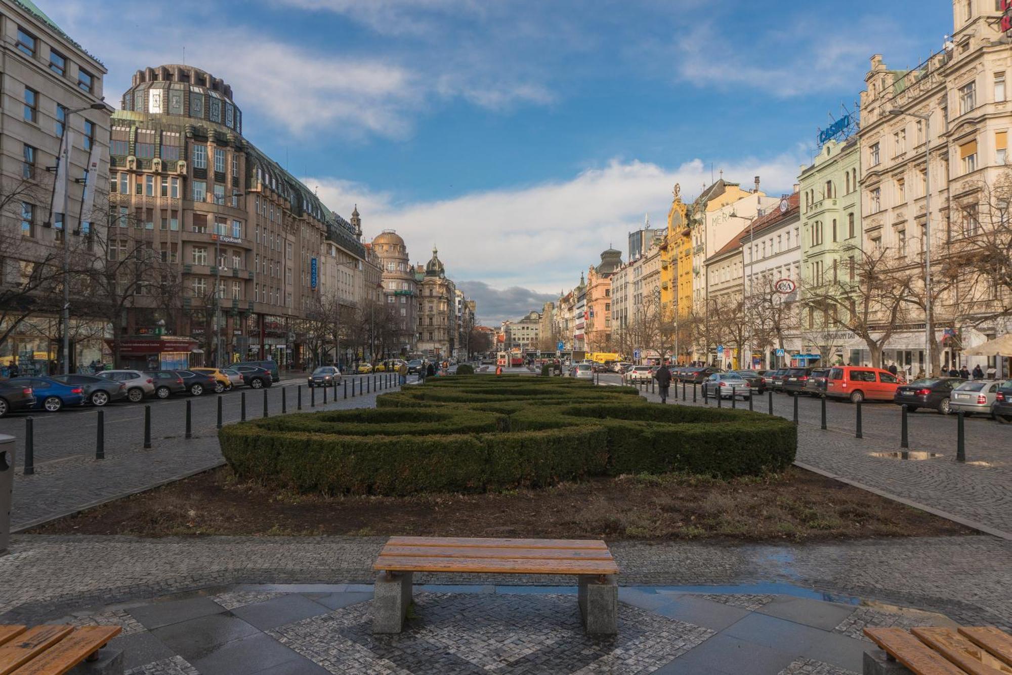 Cozy Homestay At Prague Main Station ภายนอก รูปภาพ