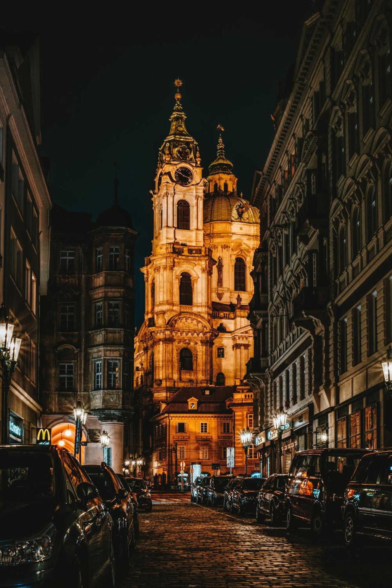 Cozy Homestay At Prague Main Station ภายนอก รูปภาพ